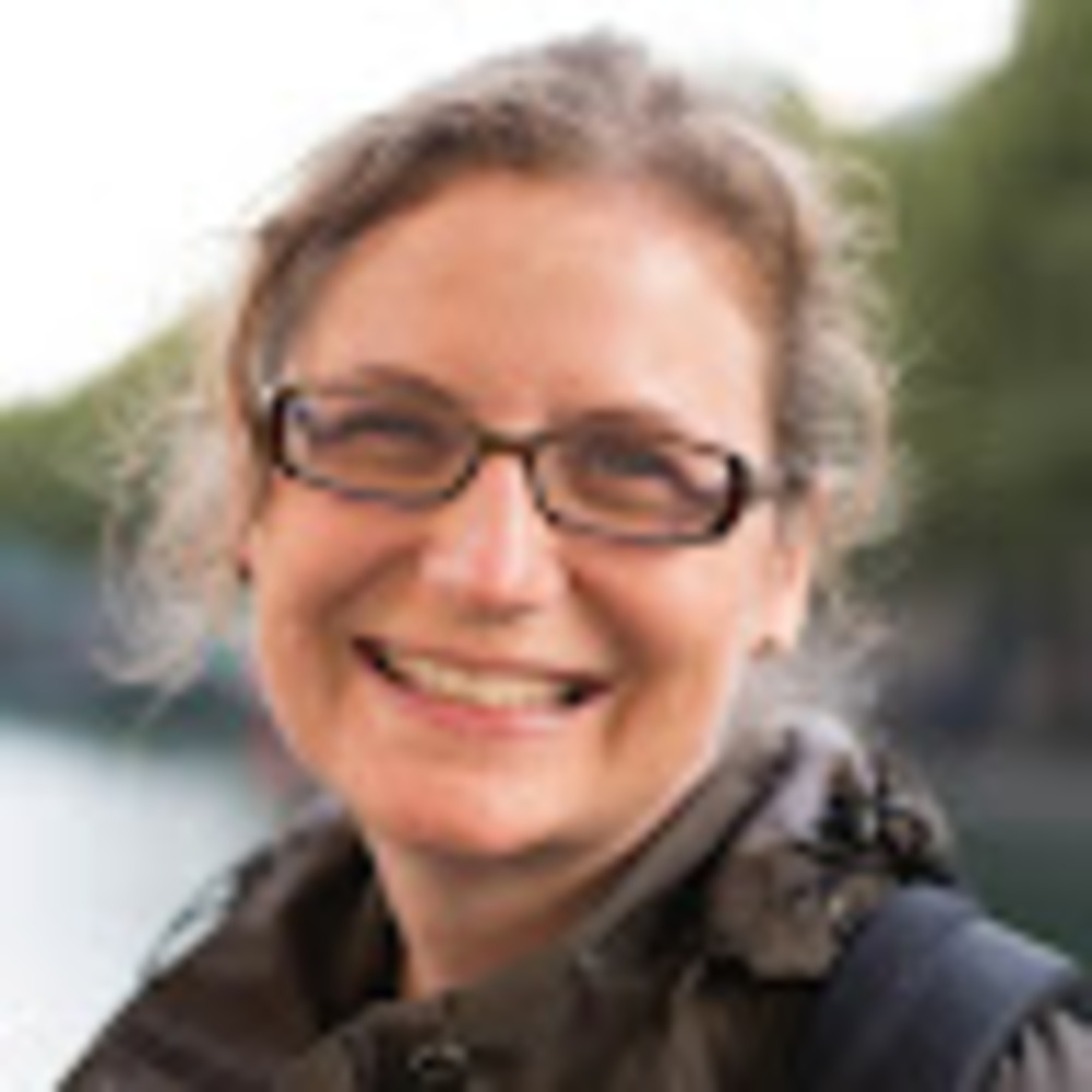 Meet your Posher, Claire